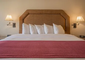Table Mountain Inn hotel thumbnail 8