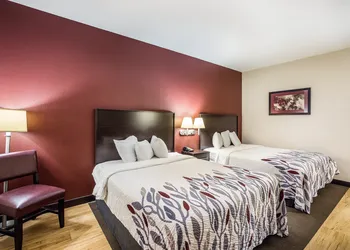 Red Roof Inn St Louis - Troy, IL hotel thumbnail 7