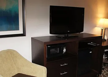 Elimwood Hotel, a Ramada by Wyndham hotel thumbnail 6