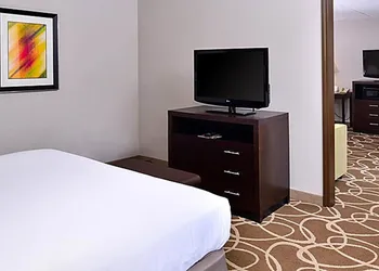 Elimwood Hotel, a Ramada by Wyndham hotel thumbnail 7