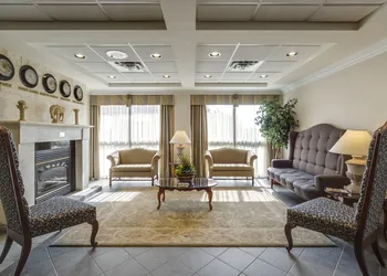 Monte Carlo Inn Oakville Suites hotel thumbnail 6