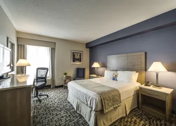 Monte Carlo Inn Oakville Suites hotel thumbnail 8