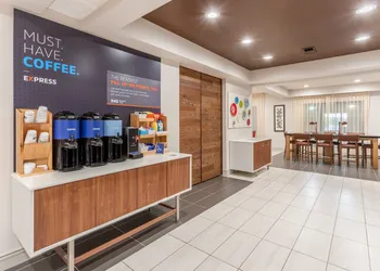 Holiday Inn Express & Suites O'Fallon/Shiloh by IHG hotel thumbnail 2