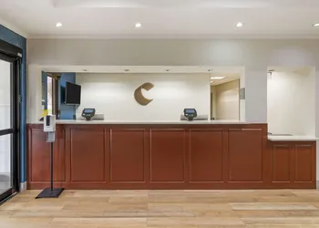 Comfort Inn Near Six Flags St. Louis hotel thumbnail 2