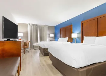 Comfort Inn Near Six Flags St. Louis hotel thumbnail 6