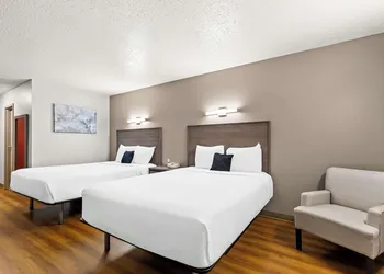 Red Lion Inn & Suites Pontoon Beach hotel thumbnail 6