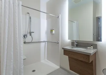 Candlewood Suites O Fallon by IHG hotel thumbnail 6