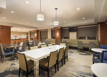 Residence Inn by Marriott St Louis Downtown hotel thumbnail 2