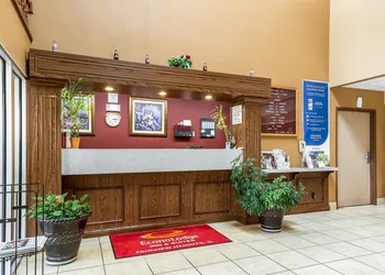 Econo Lodge Inn & Suites Fairview Heights - St. Louis hotel thumbnail 3