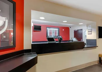 Extended Stay America Select Suites - St. Louis - Airport - Central hotel thumbnail 2