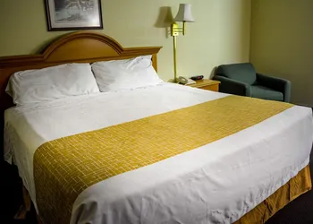 Travelodge by Wyndham St. Louis hotel thumbnail 3