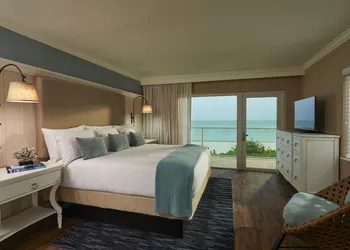 Edgewater Beach Hotel hotel thumbnail 4