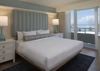 Edgewater Beach Hotel hotel thumbnail 6