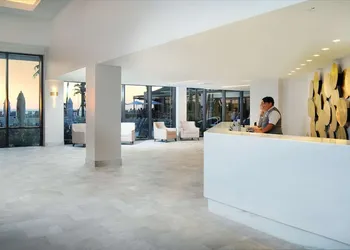 Hilton Marco Island Beach Resort and Spa hotel thumbnail 2