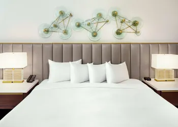 Hilton Marco Island Beach Resort and Spa hotel thumbnail 4