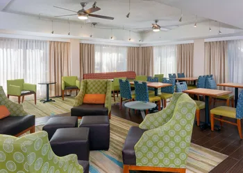 Hampton Inn Bonita Springs/Naples-North hotel thumbnail 5