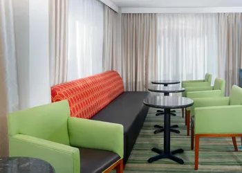 Hampton Inn Bonita Springs/Naples-North hotel thumbnail 6