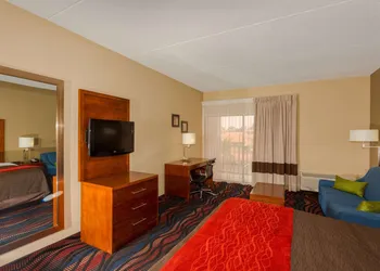 Baymont by Wyndham Bonita Springs Naples North hotel thumbnail 8