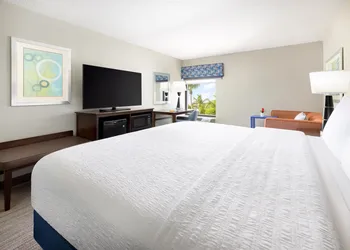 Hampton Inn Naples Central hotel thumbnail 6