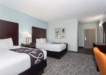 La Quinta Inn & Suites by Wyndham Bonita Springs Naples N. hotel thumbnail 8
