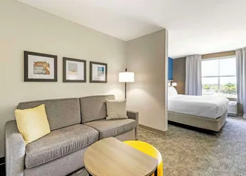 Comfort Suites Sarasota - Siesta Key hotel thumbnail 8
