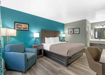 Quality Inn Bradenton North I-75 hotel thumbnail 4