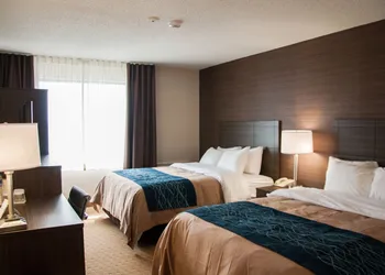 Comfort Inn Levis hotel thumbnail 8