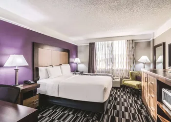 La Quinta Inn by Wyndham Jupiter hotel thumbnail 6