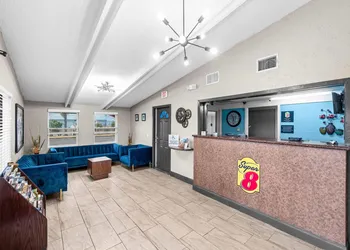 Super 8 by Wyndham Lantana West Palm Beach hotel thumbnail 2