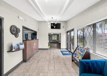 Super 8 by Wyndham Lantana West Palm Beach hotel thumbnail 3