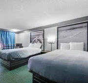 Super 8 by Wyndham Lantana West Palm Beach hotel detail image 7