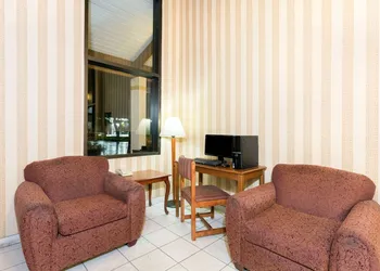 Super 8 by Wyndham Riviera Beach West Palm Beach hotel thumbnail 3