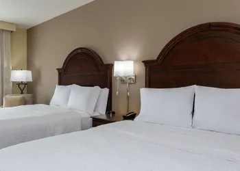 Hampton Inn & Suites Wellington hotel thumbnail 4