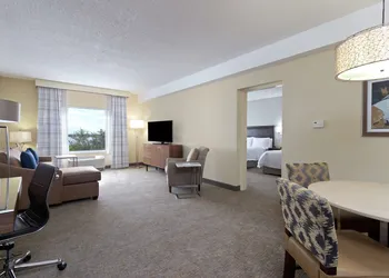 Hampton Inn & Suites Wellington hotel thumbnail 6