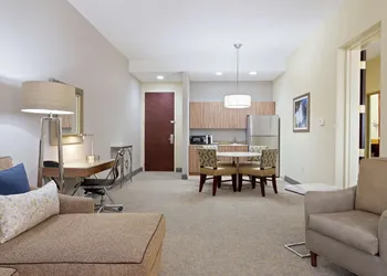 Hampton Inn & Suites Wellington hotel thumbnail 8