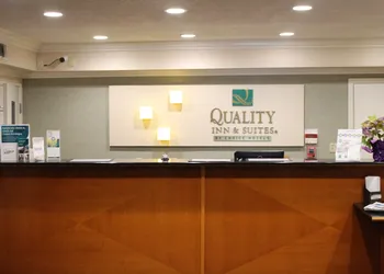 Quality Inn & Suites Oceanside near Camp Pendleton hotel thumbnail 5