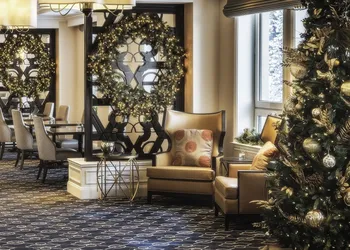 Fairmont Chateau Lake Louise hotel thumbnail 6