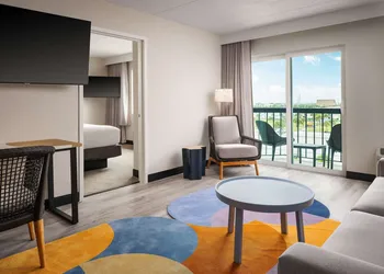 Hilton Garden Inn Cocoa Beach Oceanfront hotel thumbnail 6