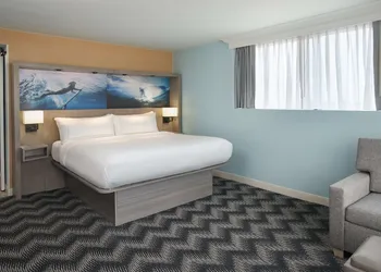 Hilton Cocoa Beach Oceanfront hotel thumbnail 5