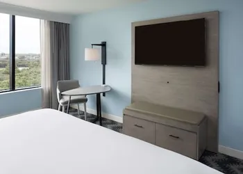 Hilton Cocoa Beach Oceanfront hotel thumbnail 6