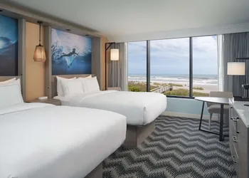 Hilton Cocoa Beach Oceanfront hotel thumbnail 8
