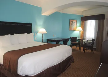 Baymont by Wyndham Galveston hotel thumbnail 4