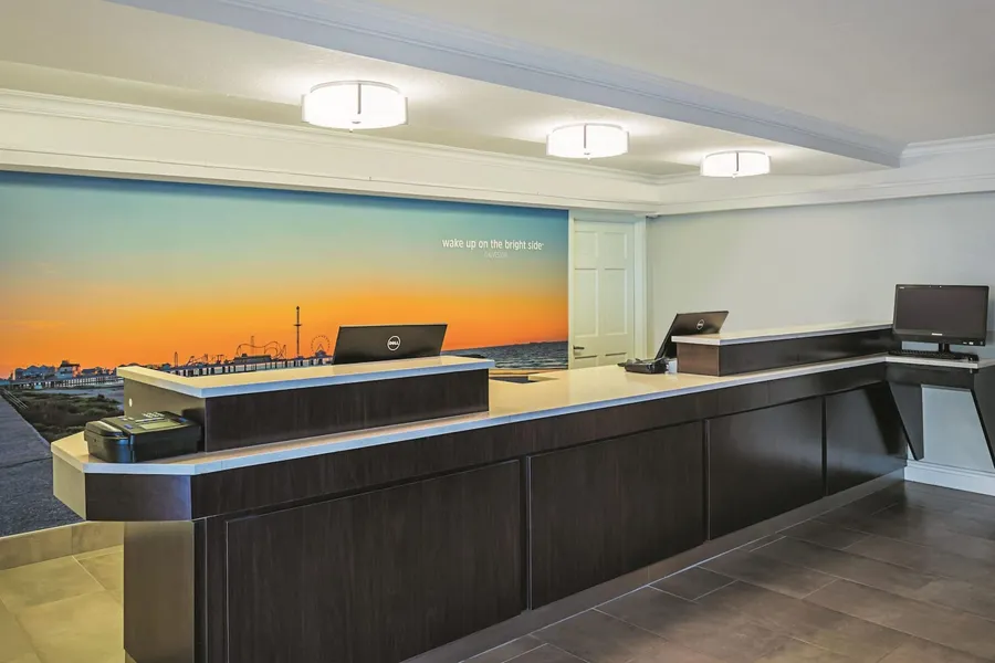 Wingate by Wyndham Galveston Beachfront at the Seawall hotel detail image 2