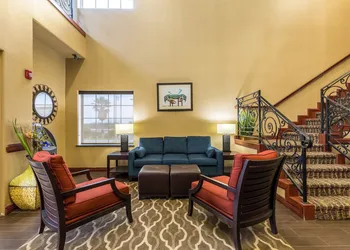 Comfort Suites Galveston Cruise Port Area – Beachside hotel thumbnail 2