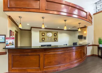 Comfort Suites Galveston Cruise Port Area – Beachside hotel thumbnail 4