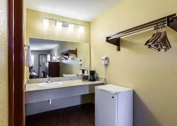 The Residency Inn hotel thumbnail 5