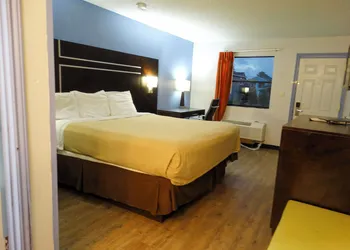 The Residency Inn hotel thumbnail 8