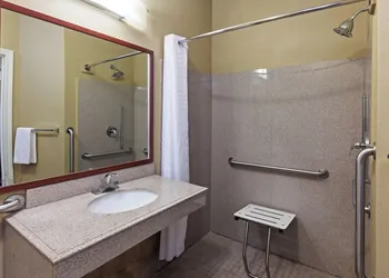 Candlewood Suites Hotel Texas City by IHG hotel thumbnail 3