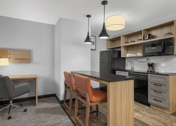 Candlewood Suites Hotel Texas City by IHG hotel thumbnail 7