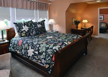 The Inn on Ferry Street hotel thumbnail 4